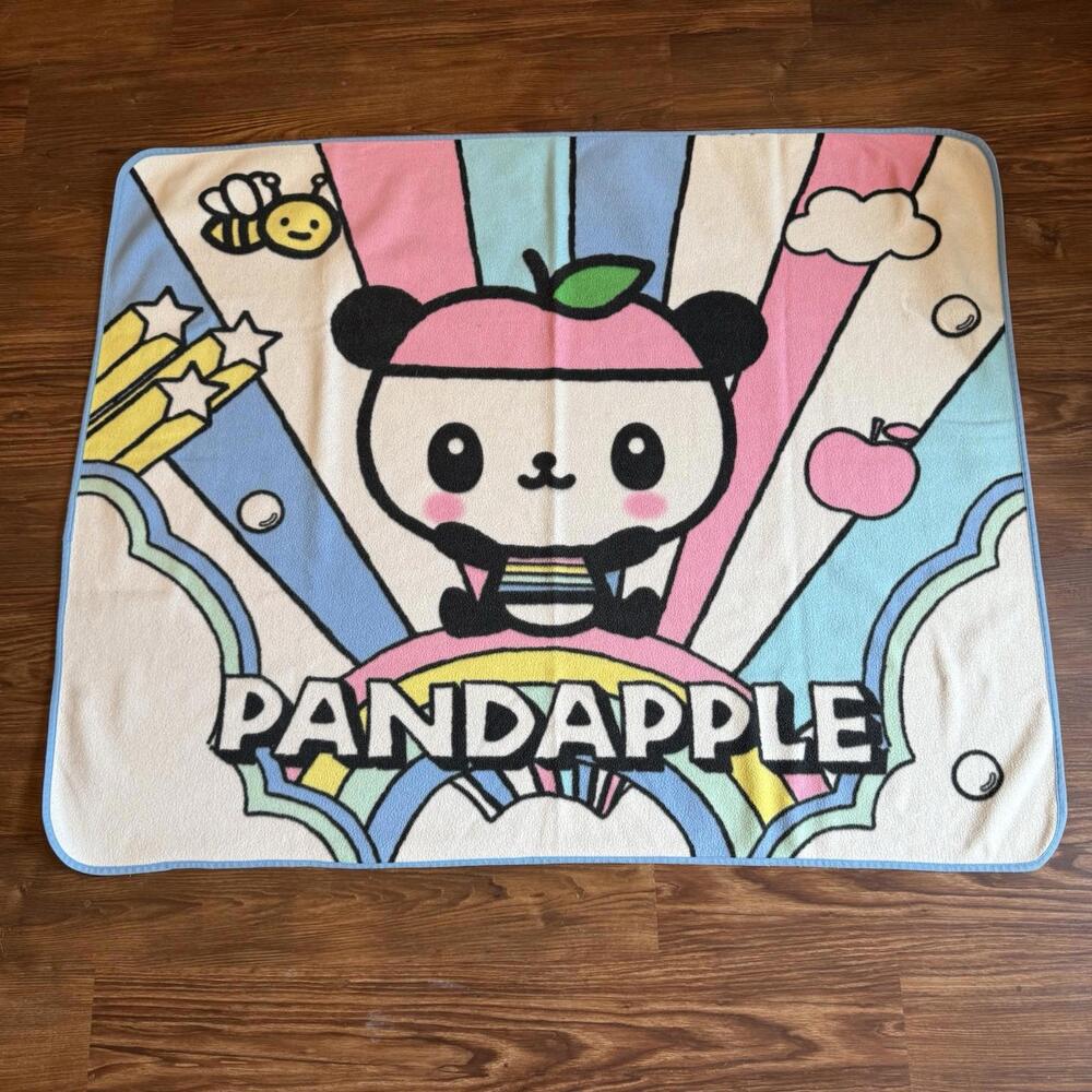 Vintage 2002 RARE PANDAPPLE Hello Kitty Sanrio Anime Blanket Size 38” x‎ 47”